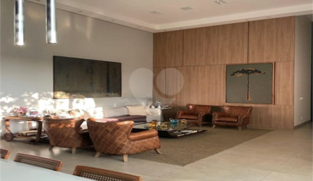 Casa à venda com 4 suítes no condomínio Portal dos Oitis, Araraquara - SP