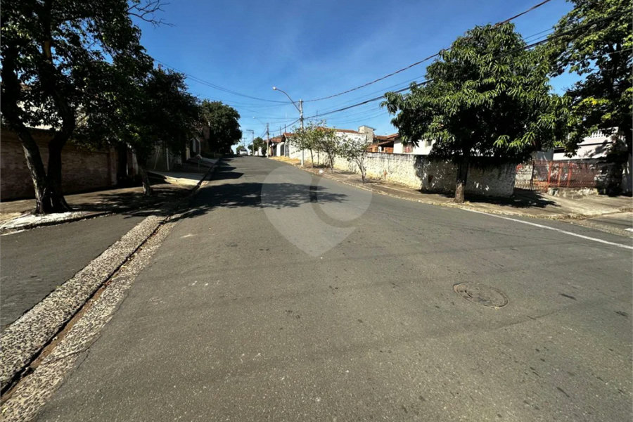 Barracão Comercial à Venda em Piracicaba/SP.