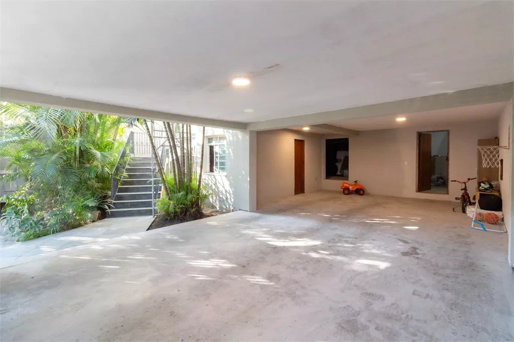 Sobrado à venda com 4 quartos, sendo 2 suítes,  em Butantã, São Paulo, SP