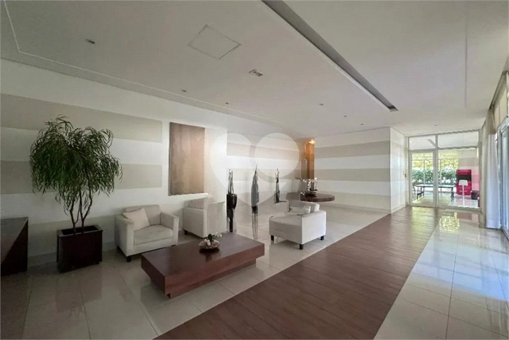 Apartamento para locação no Campo Belo com 51m², com 1 dormitório, 1 vaga, e lazer completo