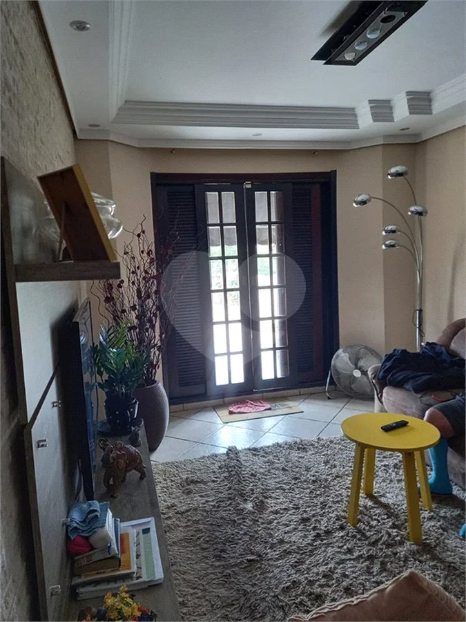 Sobrado de 4 quartos 1 suíte 2 vagas bairro Jardim City- Guarulhos-SP.