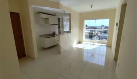 Apartamento à venda com 2 quartos, sendo 1 suíte,  em Vila Costa do Sol, São Carlos, SP