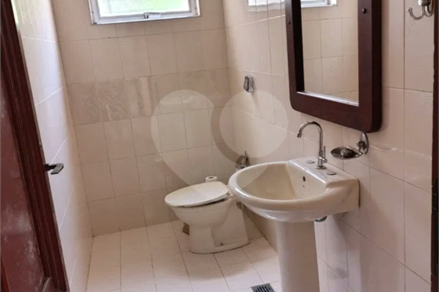 Casa à venda ou para alugar com 5 quartos, sendo 2 suítes, em Jardim Dos Estados, Poços de Caldas - MG