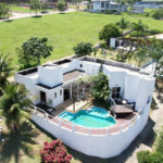 MARAVILHOSA CASA EM CONDOMÍNIO FECHADO – CAÇAPAVA/SP