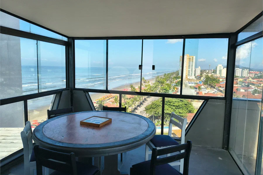 Cobertura em Mongaguá, com vista maravilhosa para o Mar, com hidromassagem