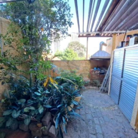 Sobrado com 112m² , 3 dormitórios , sendo 1 suíte , 3 vagas de garagem , à venda no Bosque da Saúde.