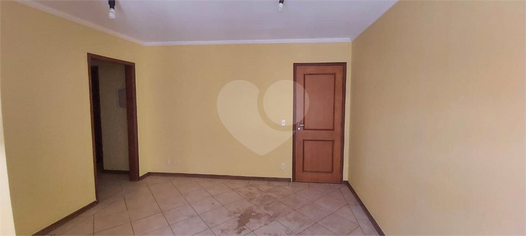 Apartamento no Condomínio Joan Miro .
