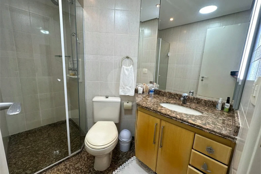 Apartamento à venda com 3 quartos, sendo 1 suíte, em Riviera de São Lourenço, Bertioga, SP