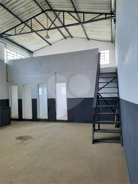 Galpão com 500m² , 2 vagas , 2 banheiros , à venda no Parque das Nações em Santo André
