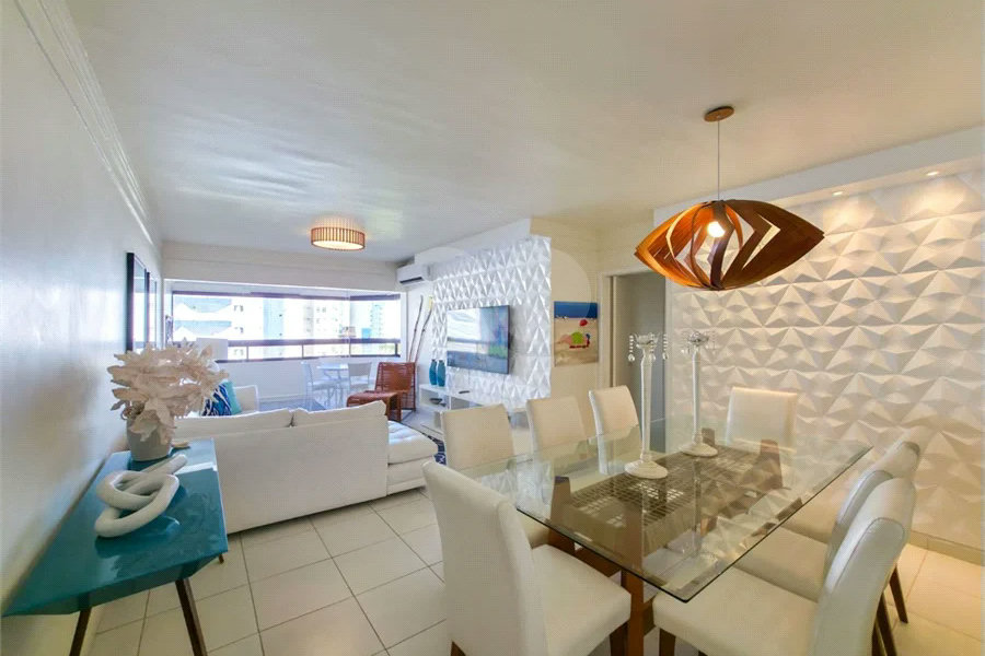 Apartamento à venda com 4 quartos, sendo 2 suítes, em Riviera de São Lourenço, Bertioga, SP