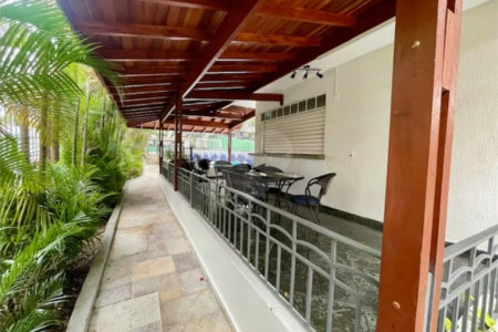 Apartamento com 3 dormitórios e 1 vaga fixa, em região tranquila perto da Av. Washingtonís e de diversos serviços. Ideal para quem quer morar bem e com comodidade.