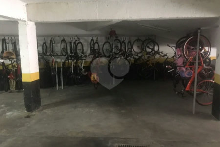 Mooca . 2 vagas de garagem. Ao lado da Rua da Mooca