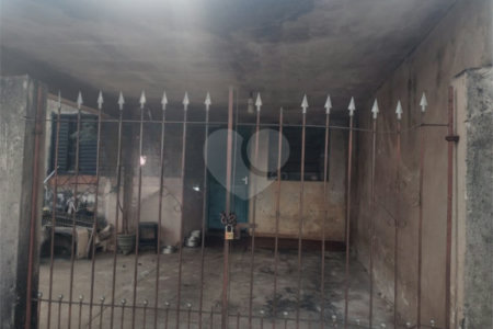 Vende-se terreno com 2 casas no Vila Boa Vista I