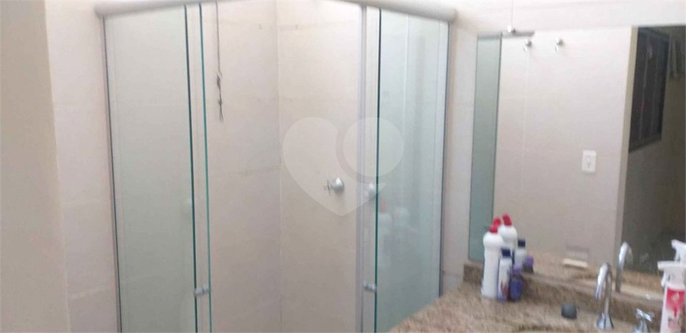 Casa térrea para venda em Araraquara/SP.