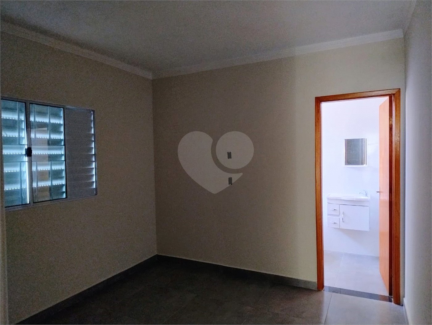 Casa nova 2 quartos dois banheiros Jardim Hikari
