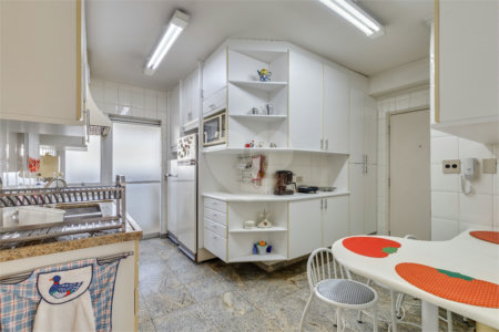 Apartamento à venda com 3 suítes em Campo Belo, São Paulo, SP