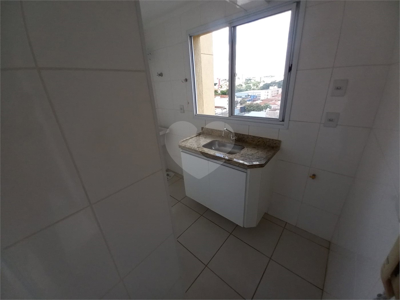 Apartamento no Condomínio Veneza