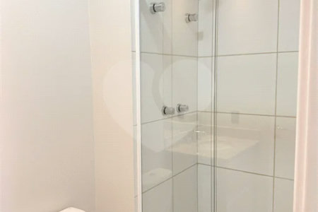 Flat Mobiliado e Reformado de 42 m² com Varanda e Vista Panorâmica em Frente ao Shopping Metrópole – Centro de SBC