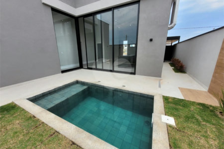 CASA A VENDA NO CONDOMINIO RESERVA RUDÁ COM PISCINA, 3 SUÍTES, 2 VAGAS, SÃO JOSÉ DOS CAMPOS/SP.
