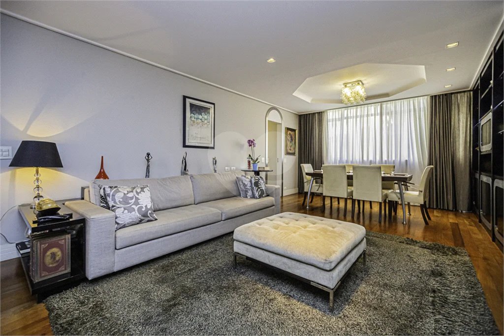 Apartamento á venda em Higienópolis com 212m² 3 dormitórios 1 suíte 2 vagas