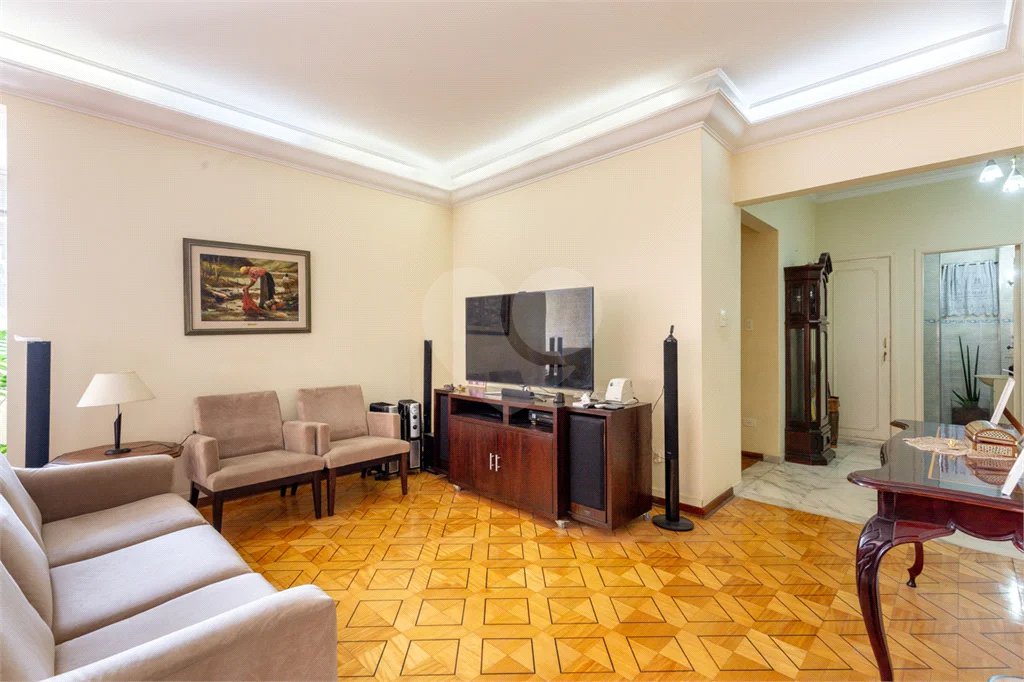 Apartamento a venda no Bela Vista com 3 quartos, 1 suíte, lavabo, 2 vagas, 200 m² de área útil