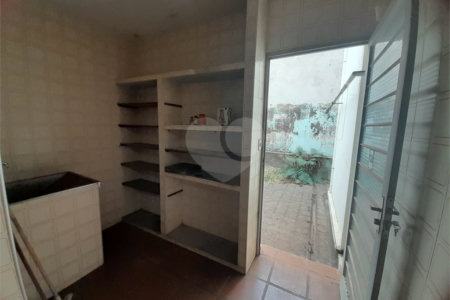 Prédio Comercial na Av. São Carlos - Excelente Oportunidade no Centro da Cidade
