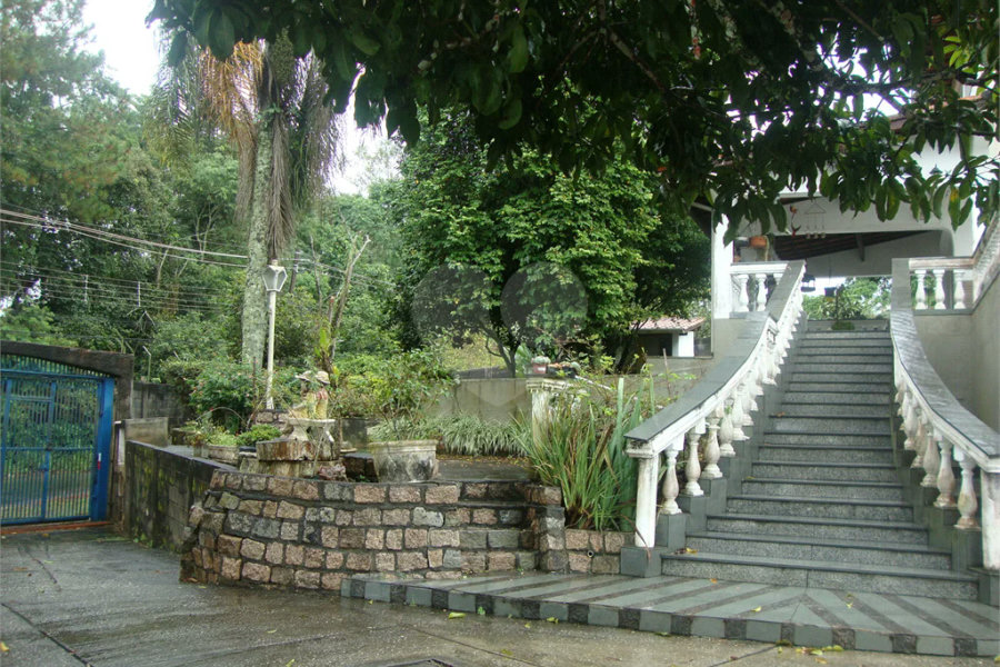 Chácara à venda com 5 quartos, sendo 2 suítes, em Jardim Arujá, Arujá, SP