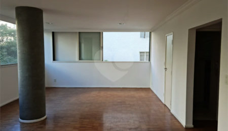 Apartamento à venda com 3 quartos, sendo 1 suíte,  em Jardim Paulista, São Paulo, SP