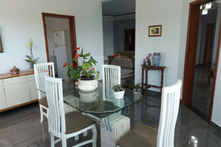 Casa de Alto Padrão no Residencial dos Lagos em Itupeva SP