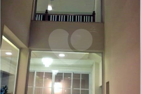 Casa à venda na Saúde c/293m2 - 4 Suítes/4 Salas/3 Vagas na garagem