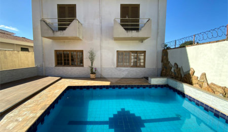 Casa à venda com 4 quartos, sendo 2 suítes,  em Planalto Paraíso, São Carlos, SP