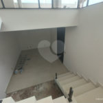 Casa exclusiva em Atibaia de alto padrão com 3 suítes, piscina, espaço gourmet, condomínio fechado, aceita financiamento