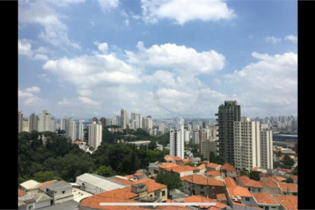 Lindo apartamento em ótima localização na Mooca!