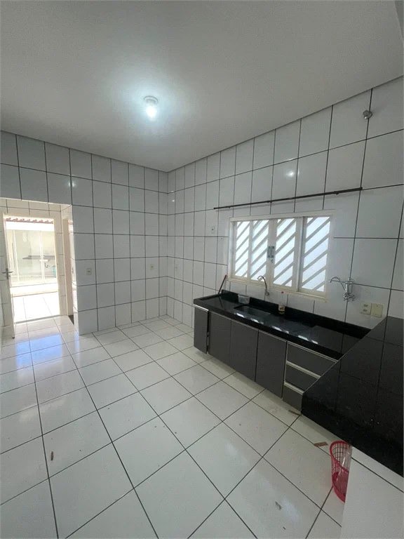 Casa para alugar com 3 quartos, sendo 1 suíte,  em Setor Industrial, Balsas, MA