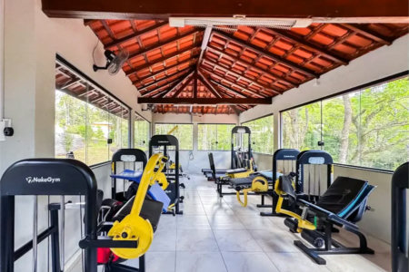 Casa á venda em condominio em Caieiras SP