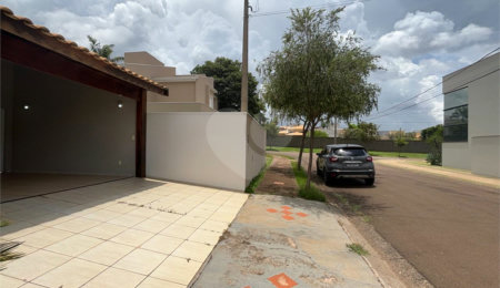 Casa à venda com 3 quartos, sendo 1 suíte,  no condomínio Village Damha II, São Carlos - SP