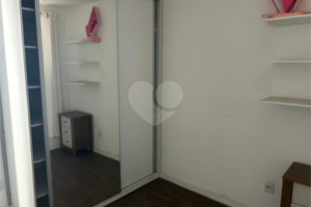 Onde o sossego encontra a praticidade: Seu novo refúgio no Planalto Paulista!Andar alto,vista privilegiada, 2 dormitorios,1 sala,cozinha e banheiro,SEM VAGA.