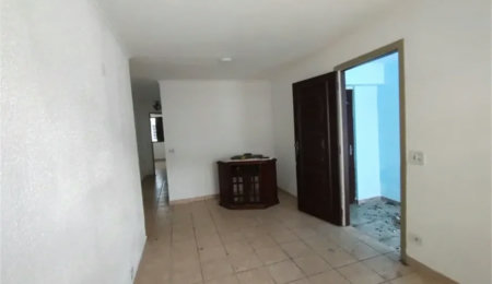 Casa de Vila à venda com 3 quartos, sendo 1 suíte,  em Jardim Esmeralda, São Paulo, SP