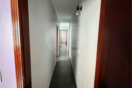 Sobrado com 3 dormitórios , sendo 1 suíte à venda no bairro Jardim Marek , Santo André
