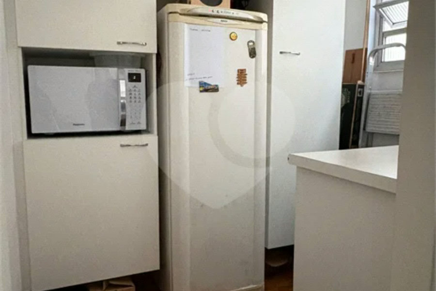 Apartamento Amplo e Mobiliado, 3 Dormitórios, 2 Vagas, Próximo à Paulista