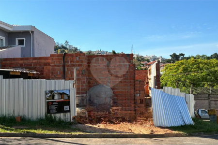 Casa à venda no Condominio Vivenda das Cerejeiras em Valinhos