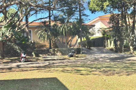 Terreno no Parque Sabará próximo a portaria