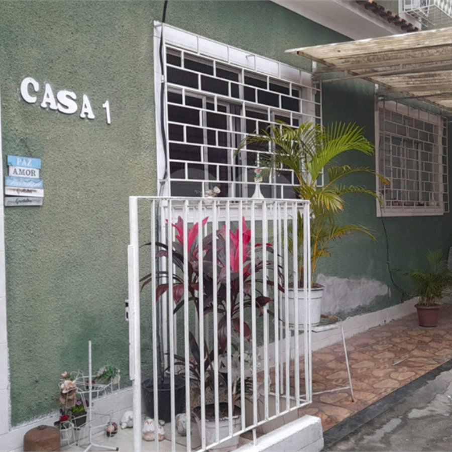 EXCELENTE CASA TRIPLEX DE VILA FECHADA, EM REALENGO!!!!!