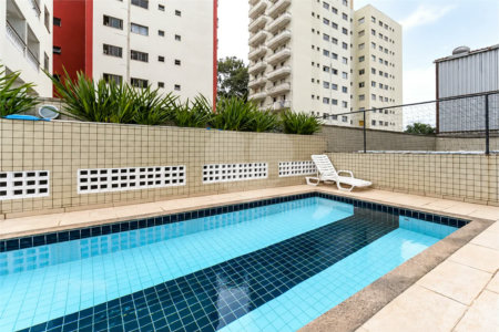 Apartamento de 84m² na Vila Lusitânia, em São Bernardo do Campo, com 3 dormitórios, suíte com varanda, 2 vagas cobertas, depósito privativo e lazer completo.