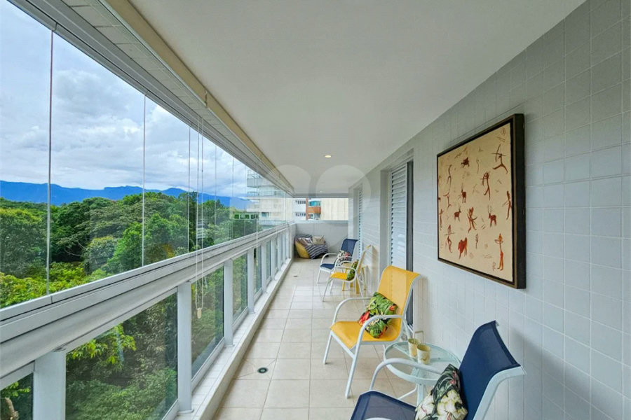 Apartamento à venda com 4 quartos, sendo 3 suítes, em Riviera de São Lourenço, Bertioga, SP