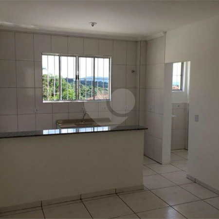 Apartamento a venda em Atibaia com 2 dormitórios.