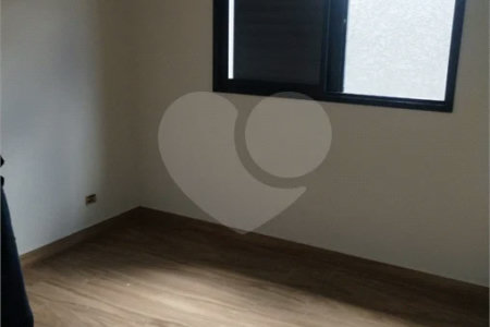 Casa em Atibaia com 3 dormitórios (1 suíte), sala 2 ambientes, piscina, 2 vagas de garagem, aceita financiamento