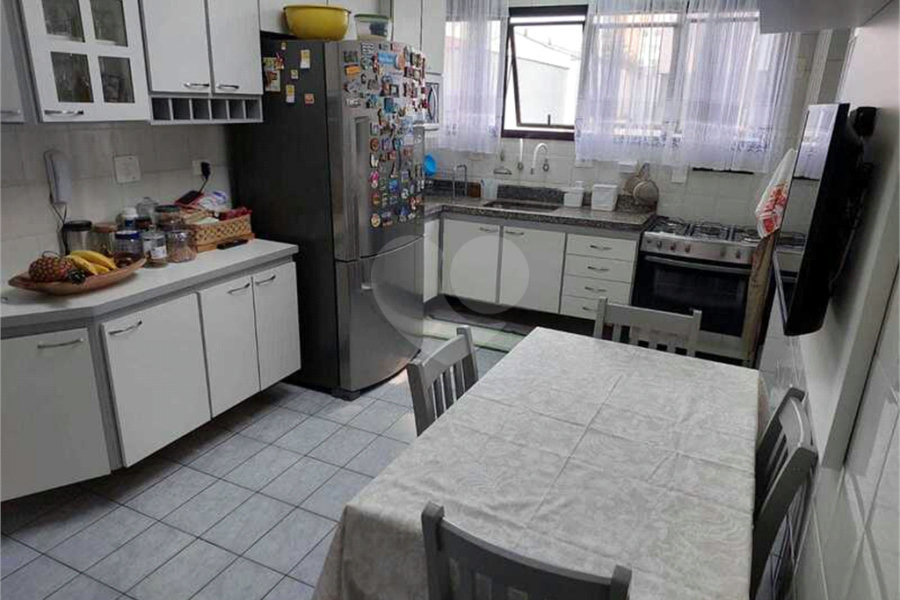 APARTAMENTO COM 125 M2 3 DORMITORIOS, SALA E COZINHA AMPLAS E 3 VAGAS DE GARAGEM. À VENDA EM SANTANA
