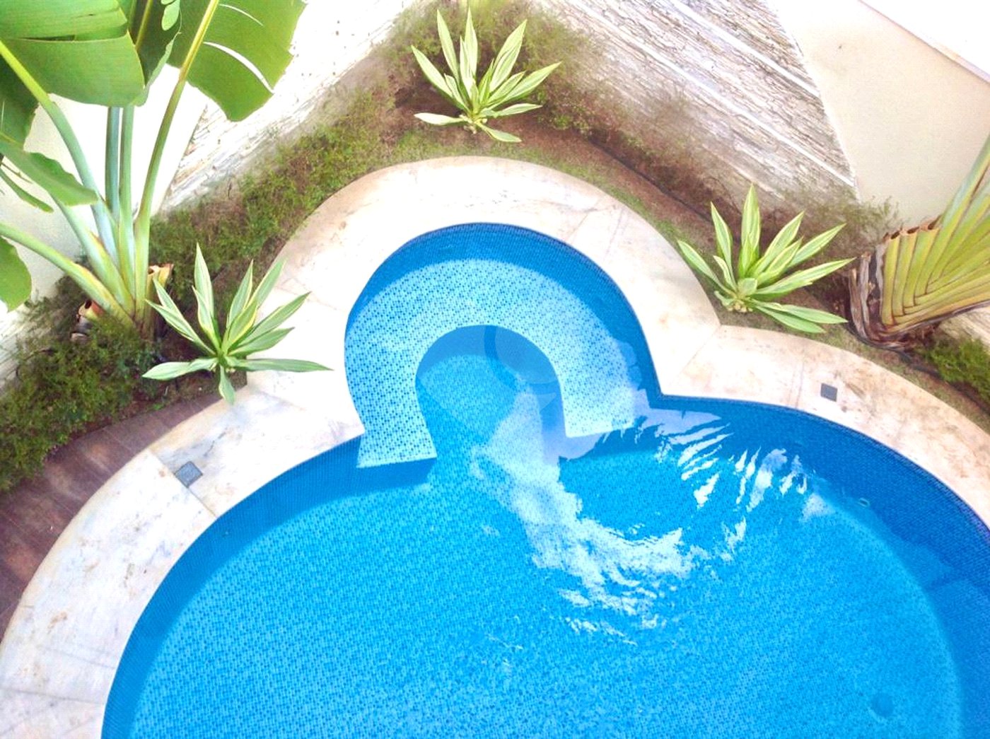 Indaiatuba - Casa no Condomínio Amstalden - Sobrado - 4 suítes - 2 banheiros sociais - Piscina aquecida com Hidro - Móveis planejados - 334,89 de obra - 370 construção com a piscina - IPTU 513,00 - Condomínio 1091,00 - Condomínio com salão de festa - Quadra de futebol - Lago para pescas