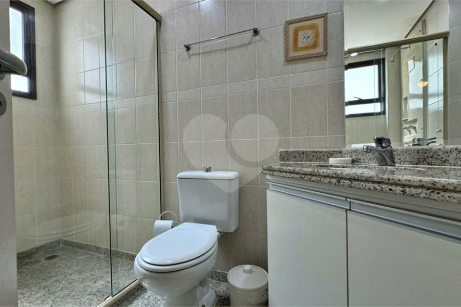 Apartamento à venda com 3 quartos, sendo 1 suíte,  em Riviera de São Lourenço, Bertioga, SP